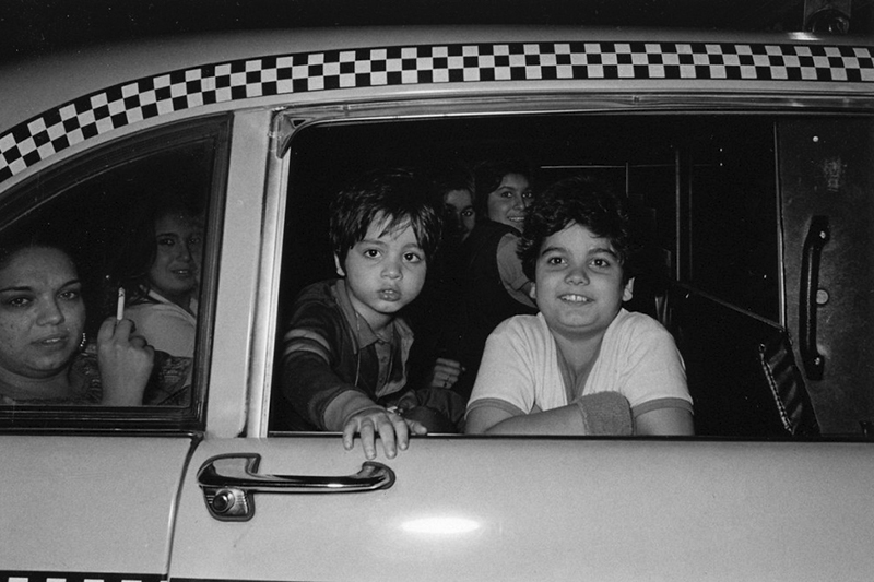 Кого только не встретил: таксист Нью-Йорка 20 лет фотографировал своих пассажиров Кого только не встретил: таксист Нью-Йорка 20 лет фотографировал своих пассажиров