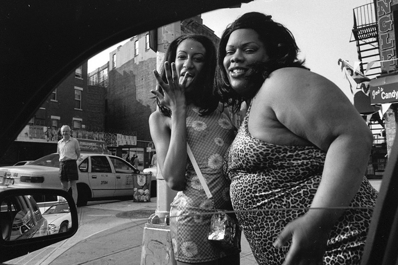 Кого только не встретил: таксист Нью-Йорка 20 лет фотографировал своих пассажиров Кого только не встретил: таксист Нью-Йорка 20 лет фотографировал своих пассажиров
